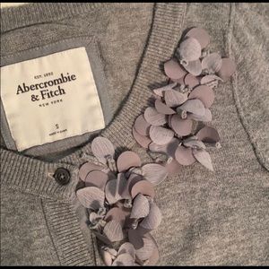 Abercrombie & Fitch gray cardigan